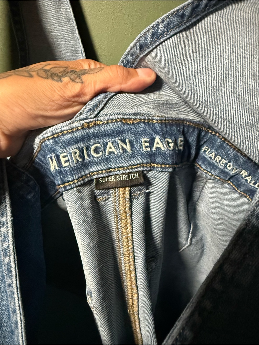 American Eagle Outfitters Blue Denim Women’s Overalls - Picture 4 of 6